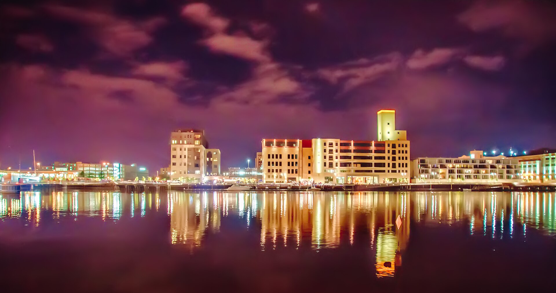 Downtown Green Bay, Wisconsin skyline along the Fox River