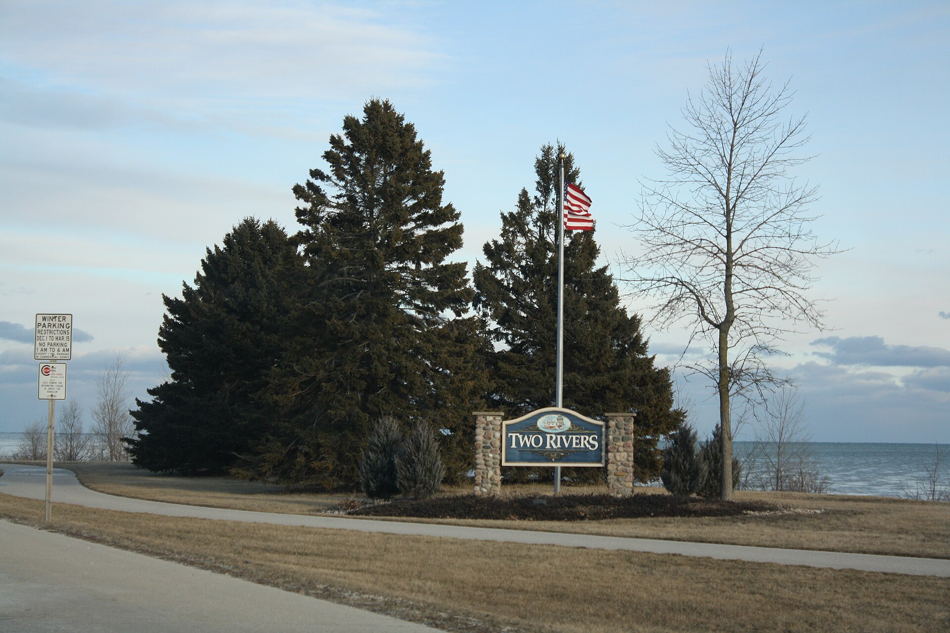 Welcome to Two Rivers, Wisconsin sign along the highway